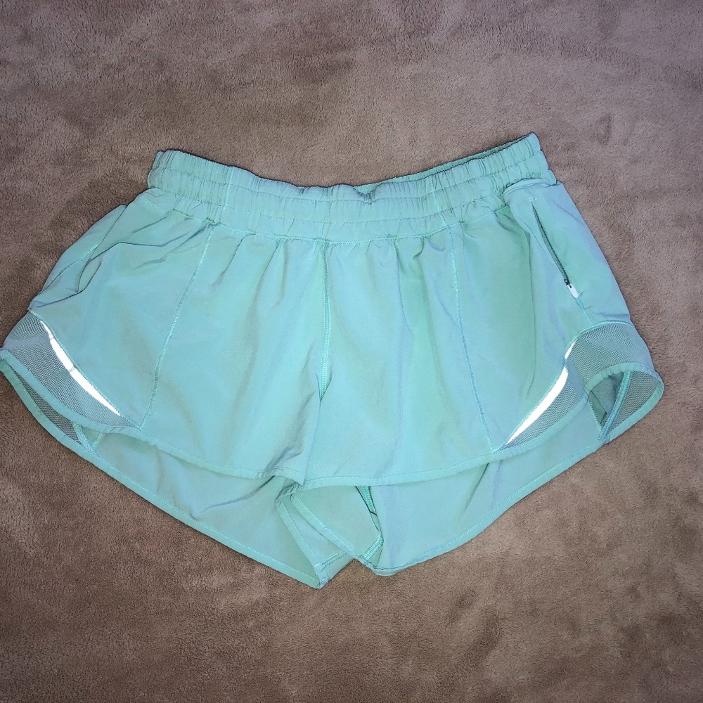 LULU LEMON LIGHT BLUE RUNNING SHORTS